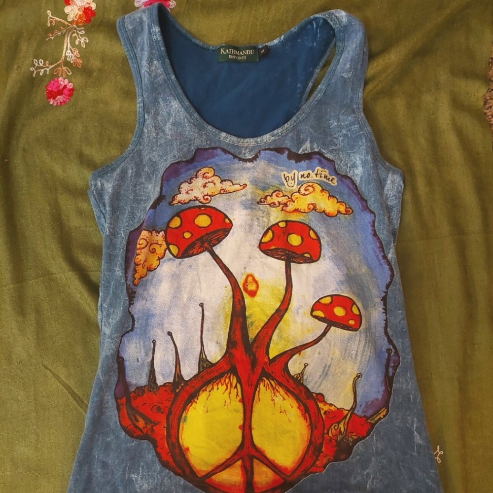 Mushroom peace sign tank 🌿🌻hippie🌿🌻